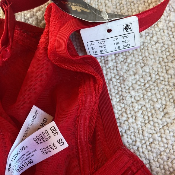 Wacoal Red Lace underwire Bra NWT 32D - Picture 3 of 4